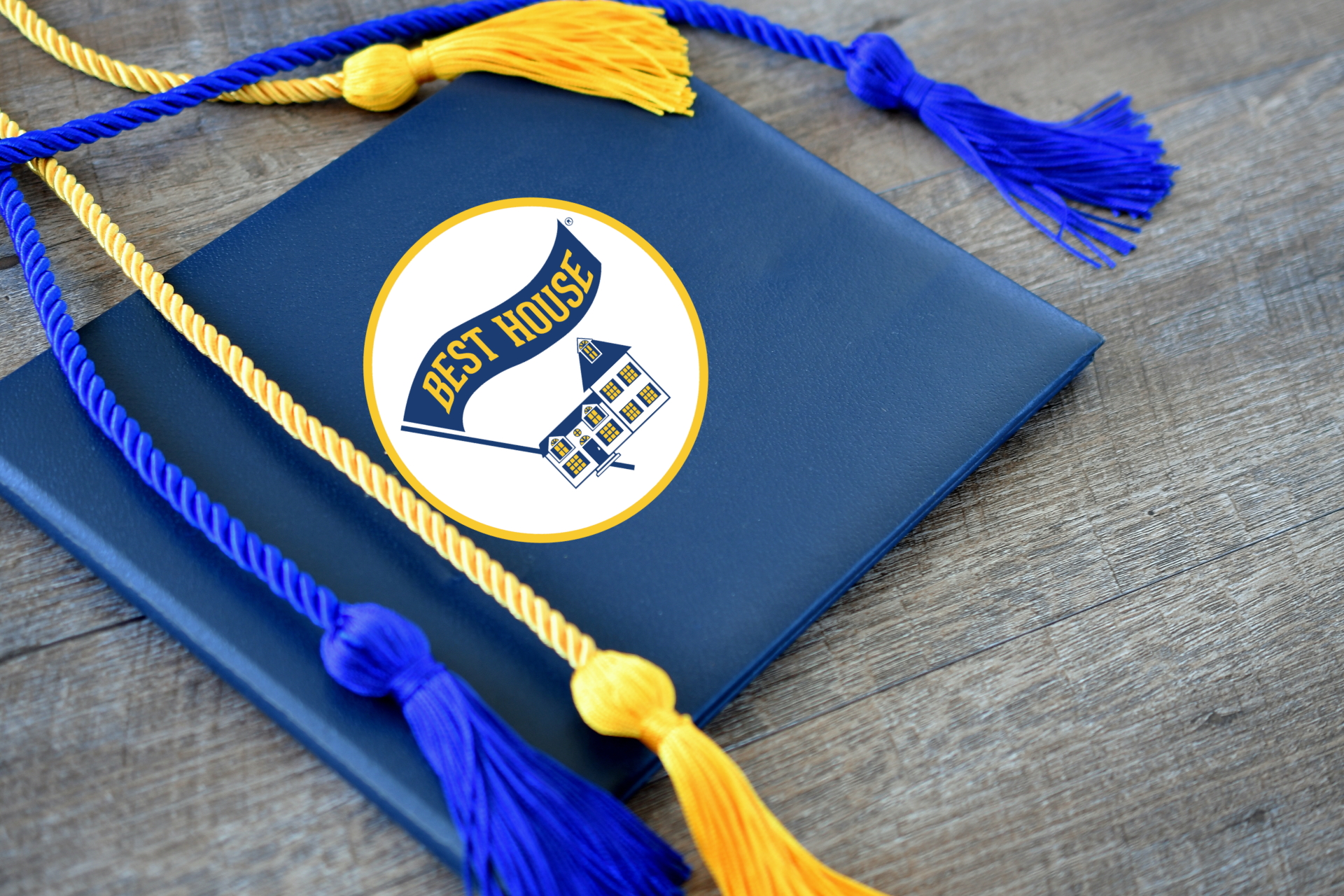 BEST HOUSE proporciona la formación presencial más completa a los integrantes de la nueva agencia en Granada