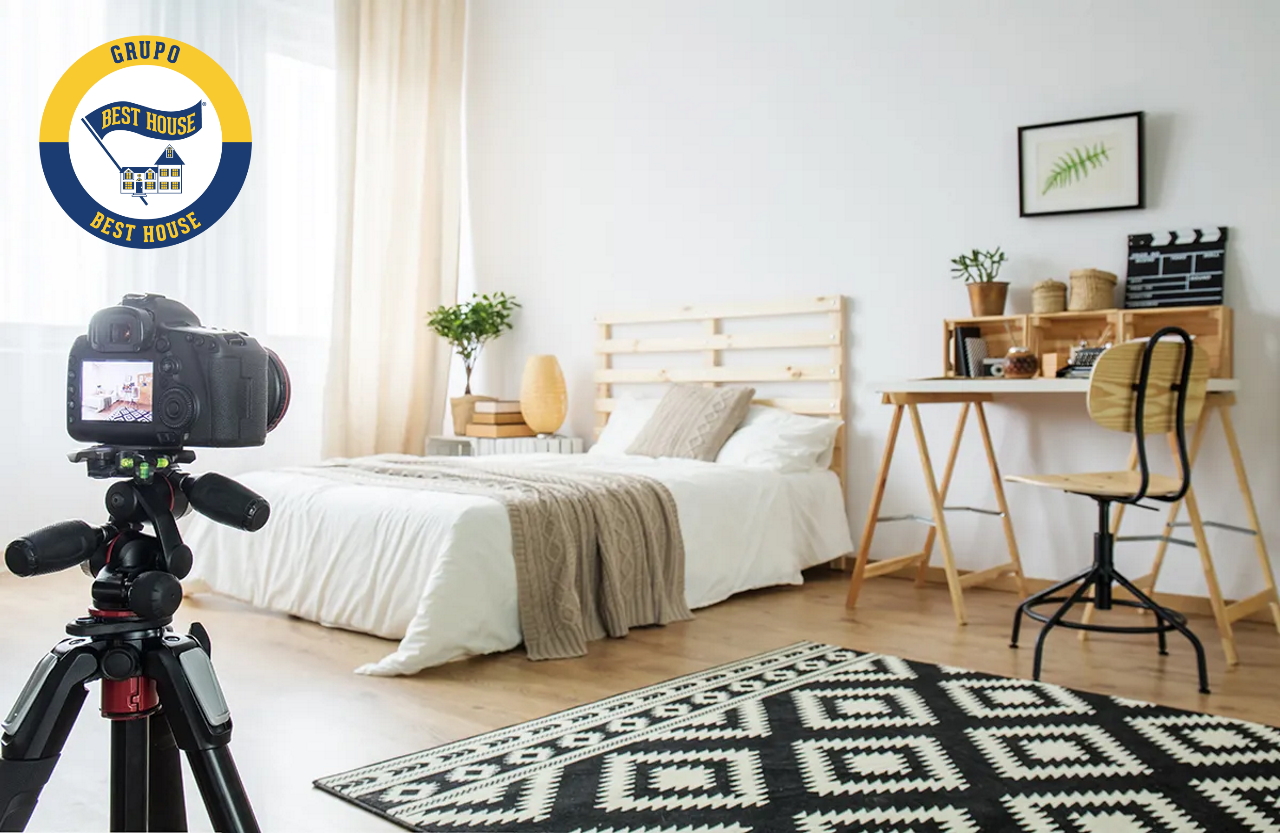 Best House Tutorial: Usa tu Cámara Profesional o Smarphone para obtener las mejores instantáneas de tus propiedades.